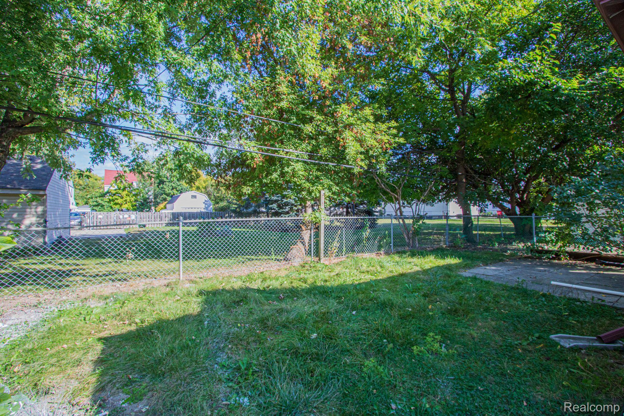 22776 Cushing Avenue Eastpointe, MI 48021 - Photo 22 of 22 Gallery Image 22