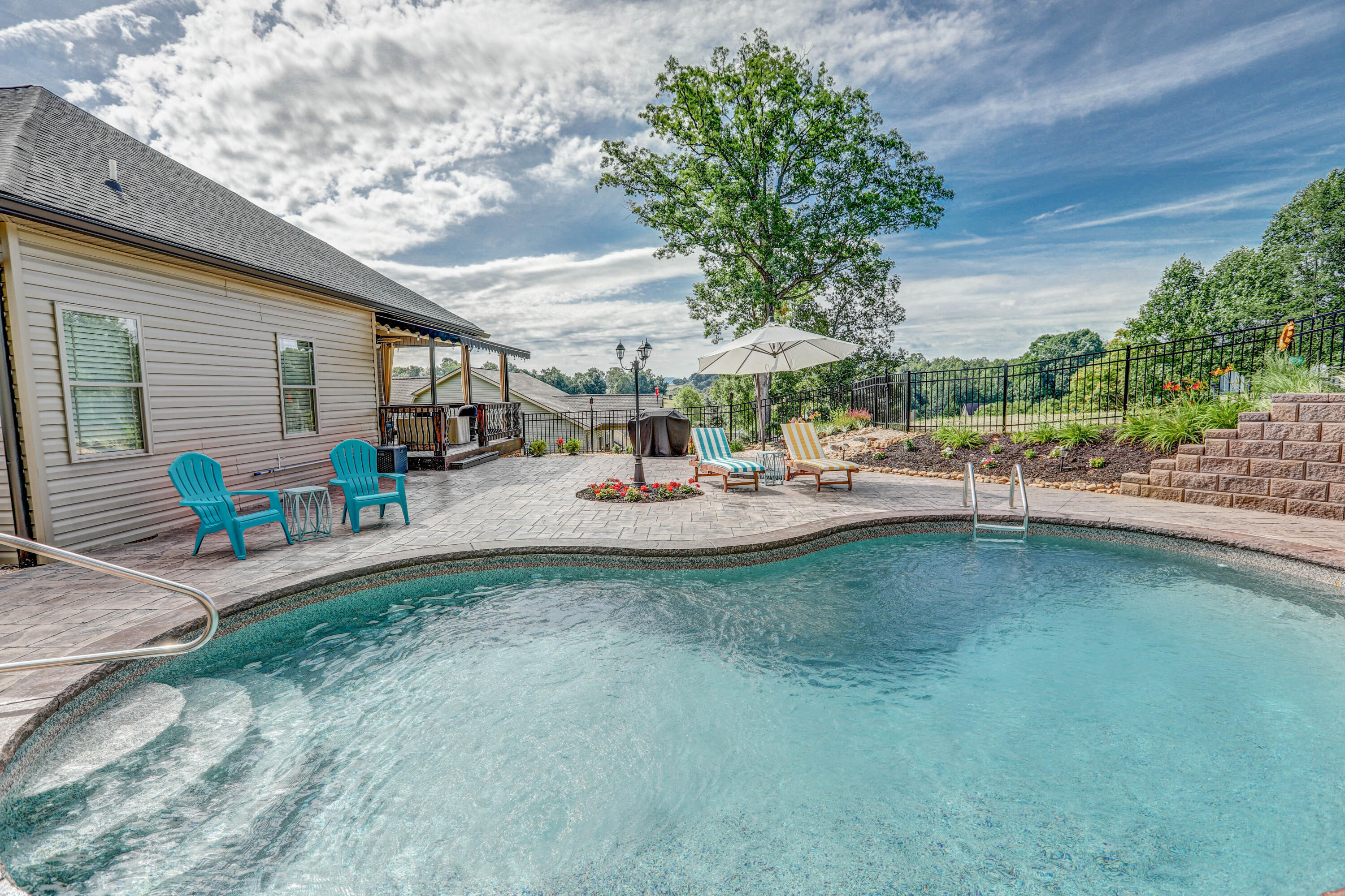 753 Pasture Ridge Road Piney Flats, TN 37686 - Photo 8 of 36 B42A8538_39_40_41_42