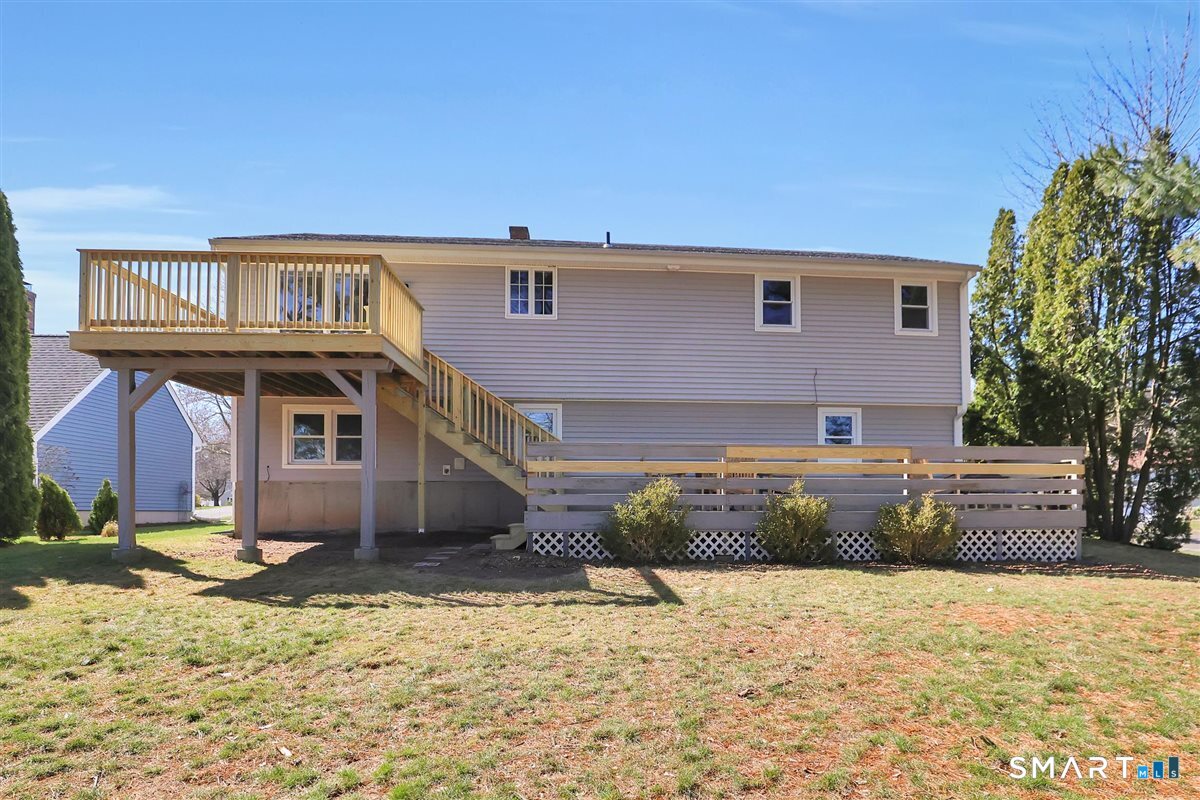 8 Blue Meadow Road Middletown, CT 06457 - Photo 6 of 26