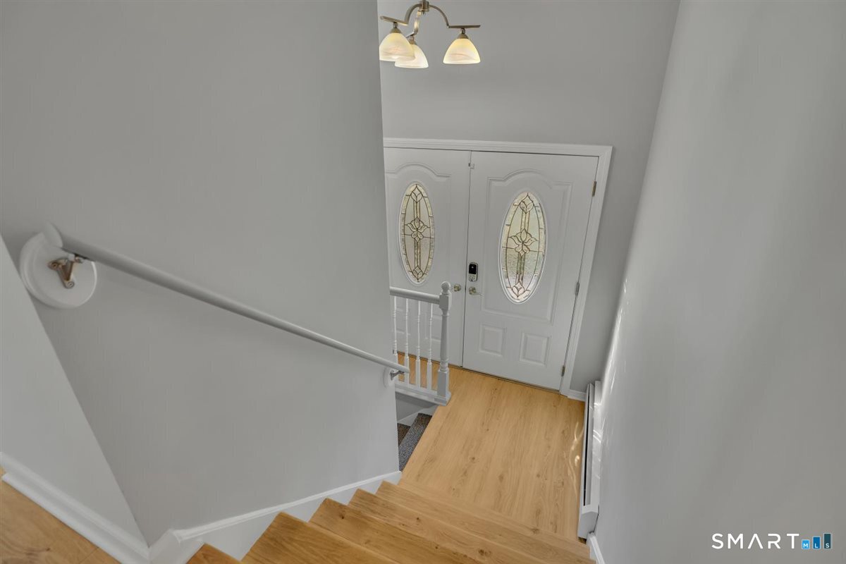 8 Blue Meadow Road Middletown, CT 06457 - Photo 9 of 26