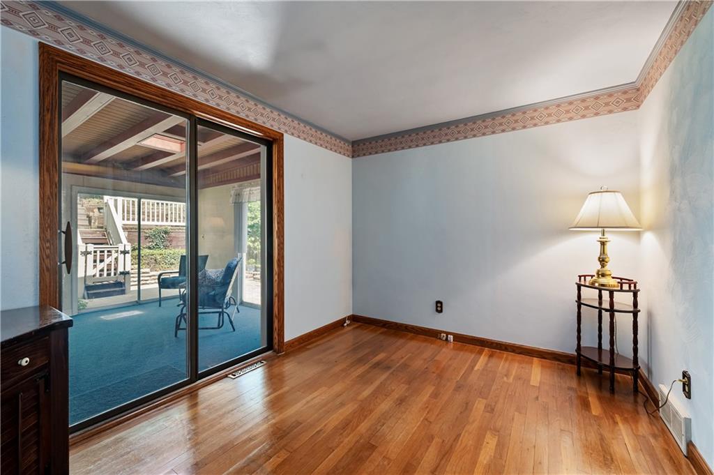 236 Hazel Road Pittsburgh, PA 15235 - Photo 15 of 29 Gallery Image 15