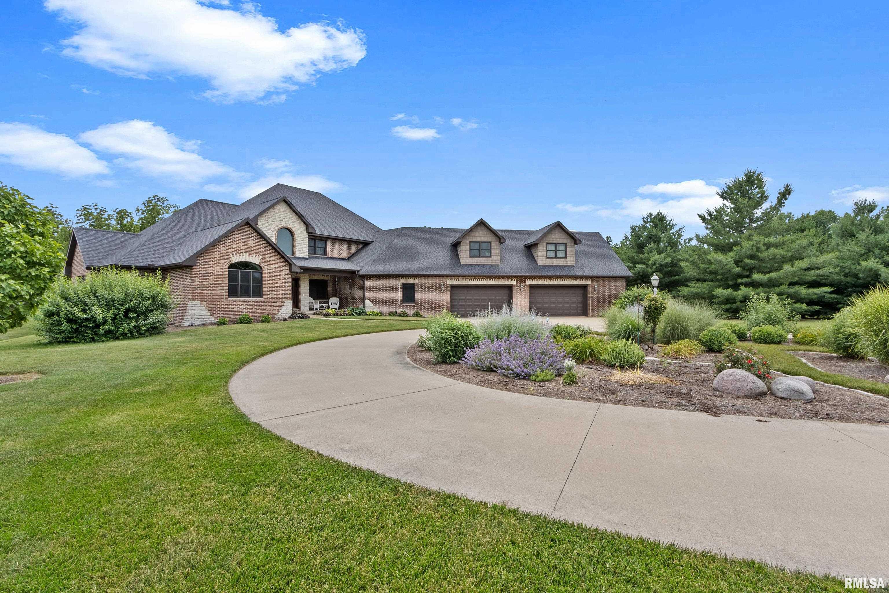 8202 South Hidden Point Road Glasford, IL 61533 - Photo 1 of 63