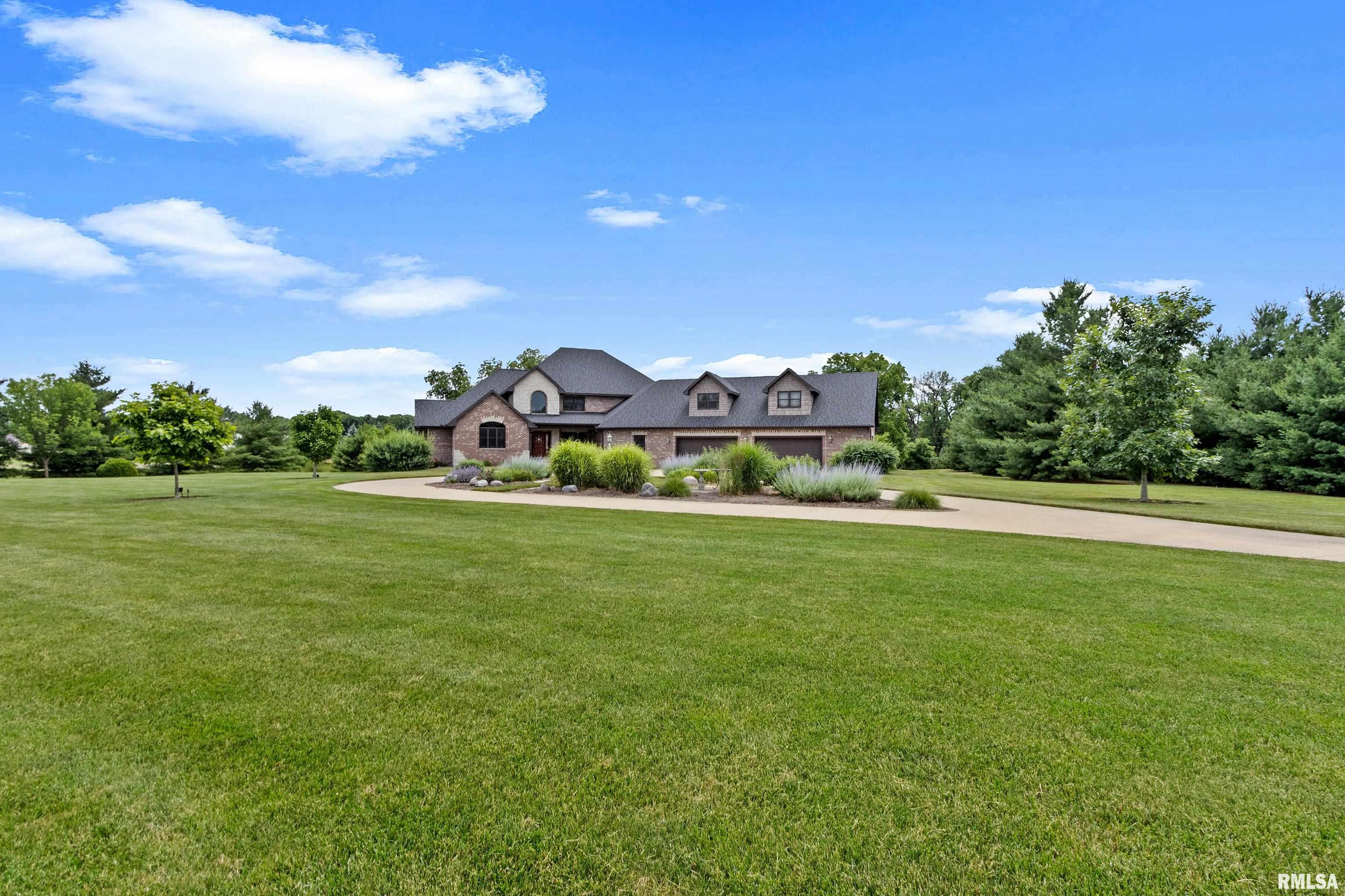 8202 South Hidden Point Road Glasford, IL 61533 - Photo 3 of 63