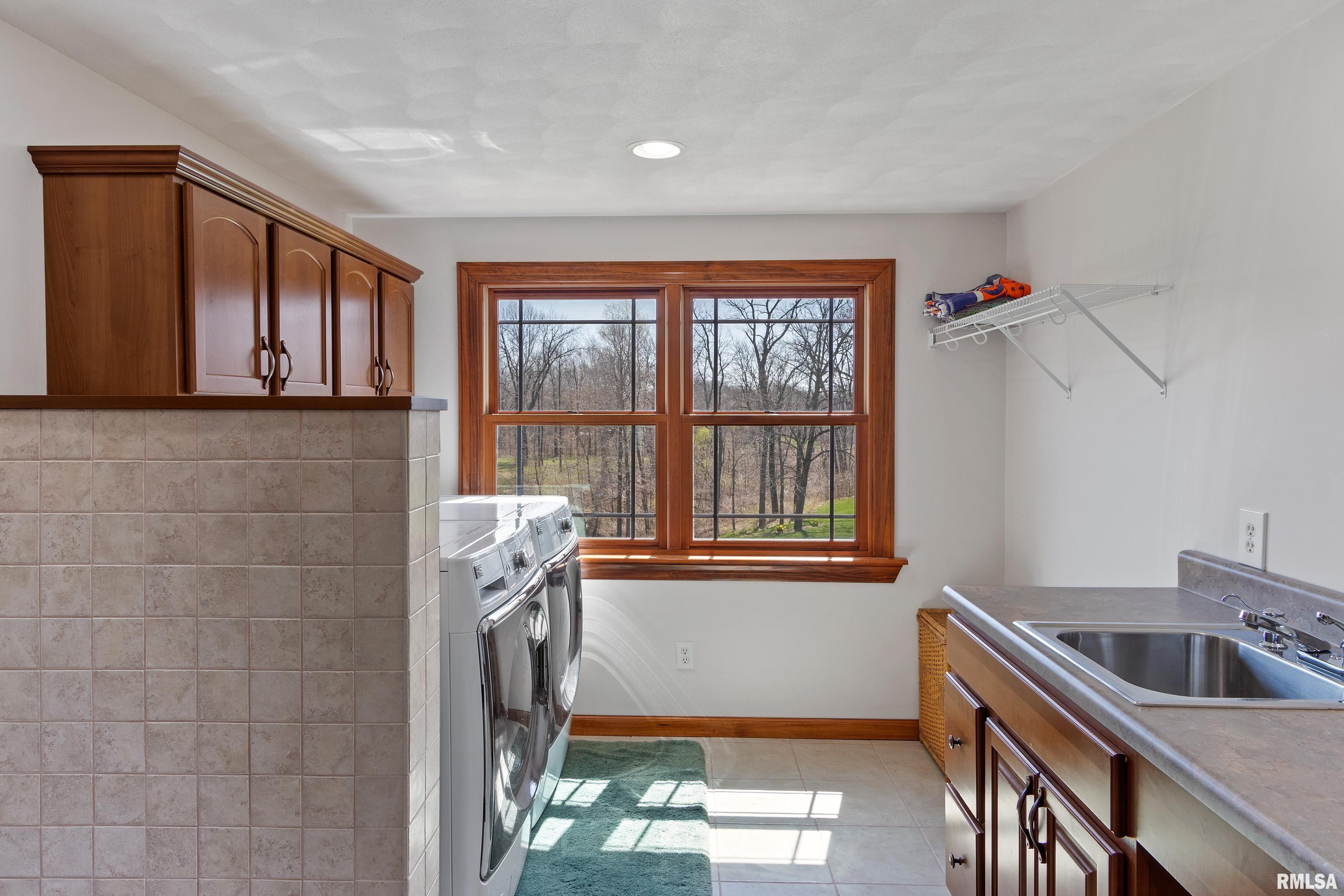 8202 South Hidden Point Road Glasford, IL 61533 - Photo 35 of 63