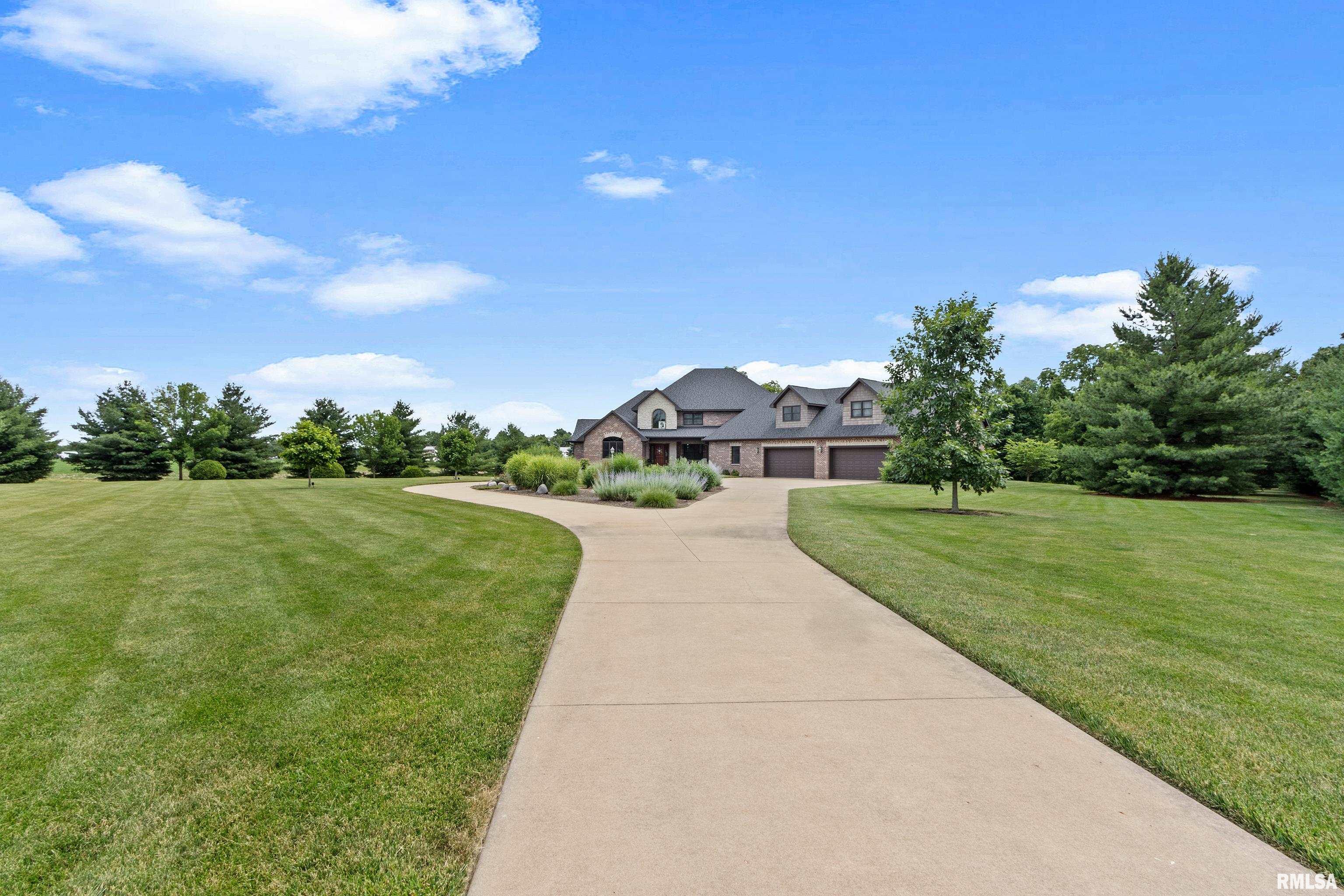 8202 South Hidden Point Road Glasford, IL 61533 - Photo 4 of 63