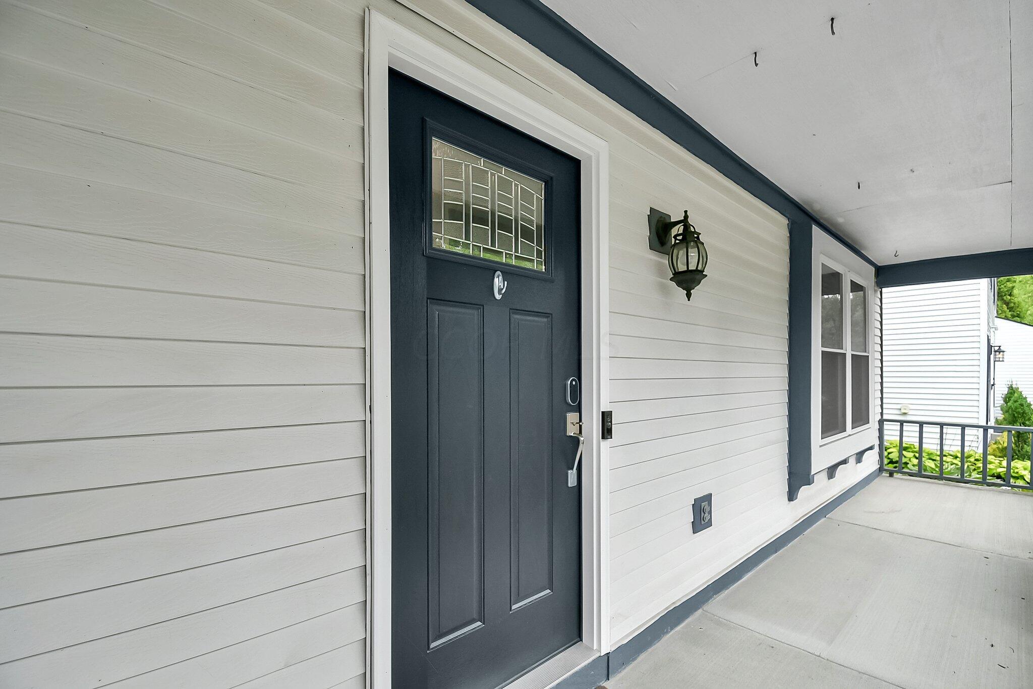 278 Rimbey Avenue Columbus, OH 43230 - Photo 3 of 29 Front Porch