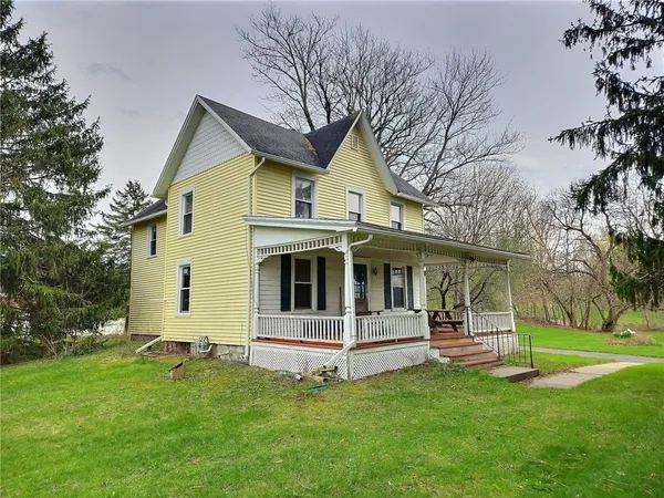 $299,900 | 300 Cayuga Street, Springport, NY 13160