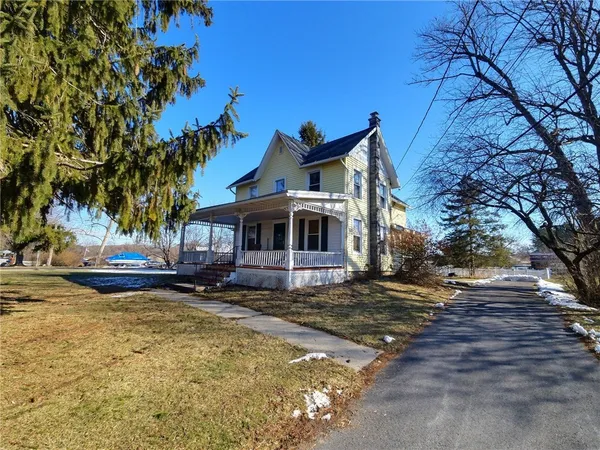 $299,900 | 300 Cayuga Street, Springport, NY 13160