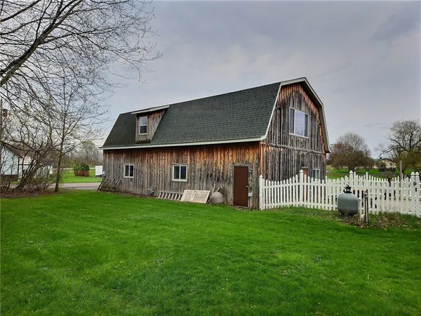 $299,900 | 300 Cayuga Street, Springport, NY 13160