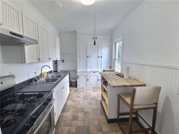 $299,900 | 300 Cayuga Street, Springport, NY 13160