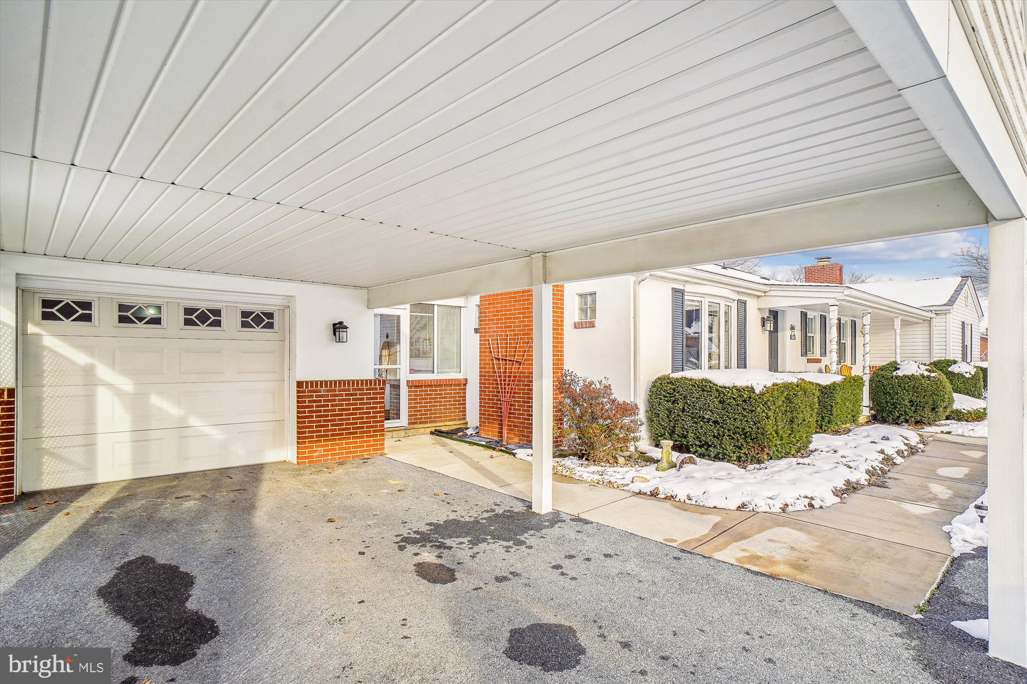 438 Hook Road Westminster, MD 21157 - Photo 2 of 59 Car Port