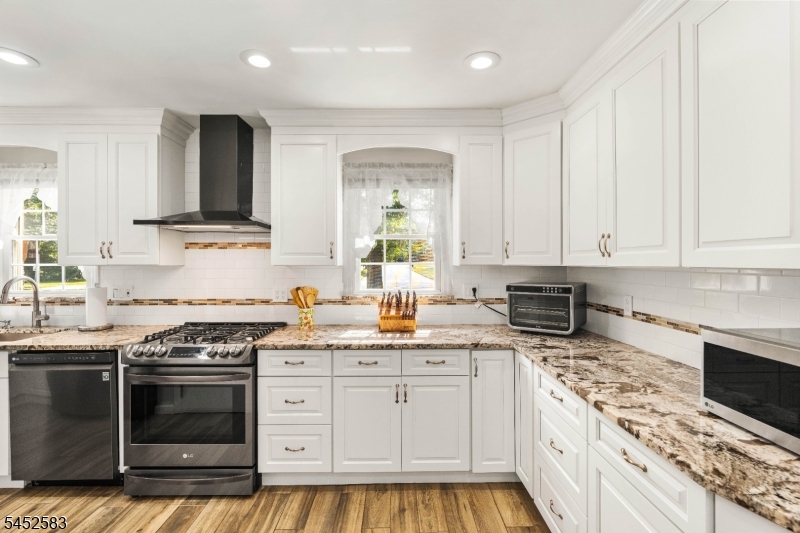 1019 Brown Road Bridgewater, NJ 08807 - Photo 4 of 30 Gallery Image 4