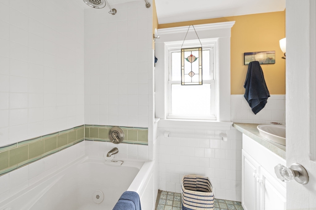 95 Monroe Road, Unit 2L Quincy, MA 02169 - Photo 20 of 28 Gallery Image 20