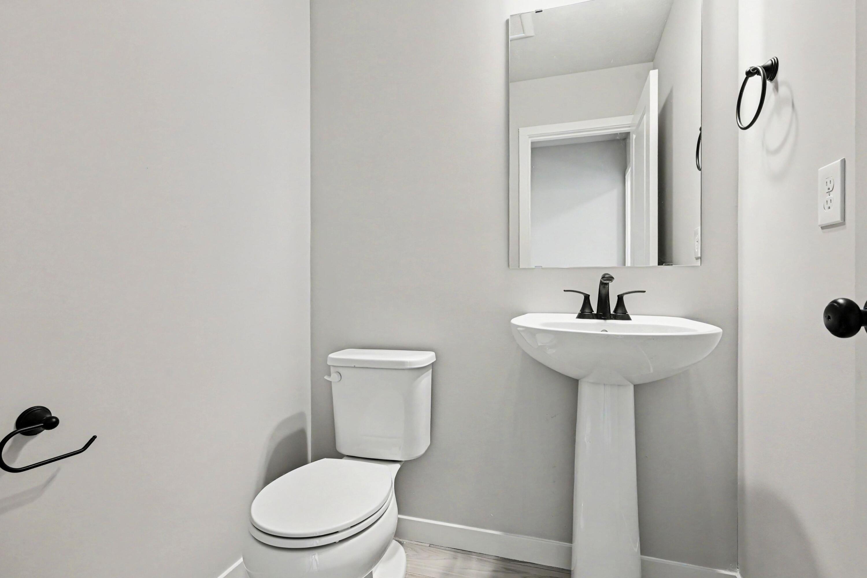 71434 Ilean Road Edwardsburg, MI 49112 - Photo 6 of 29 5 KRF002-i1830 9.0-Powder Room