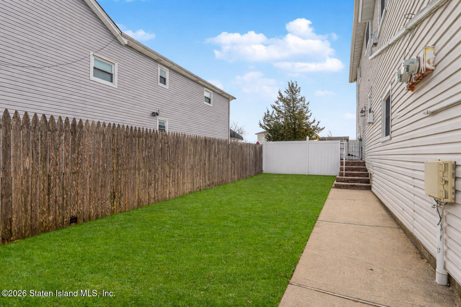 76 Berry Avenue Staten Island, NY 10312 - Photo 34 of 42 a view of a back yard