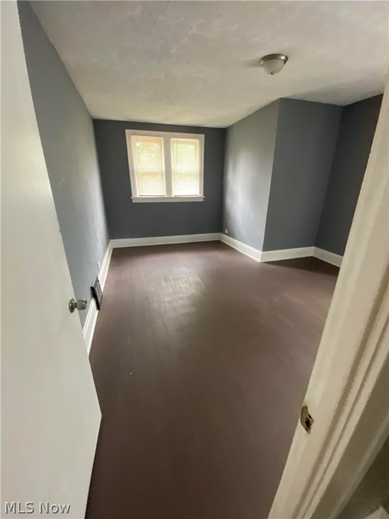 3337 Kildare Road Cleveland, OH 44118 - Photo 13 of 22 Bedroom 1