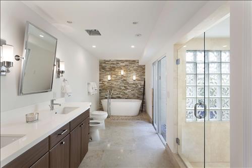 655 Pelican Way Delray Beach, FL 33483 - Photo 8 of 31 Master Bath