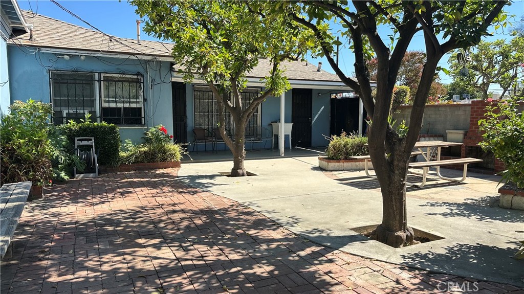 19400 Scroll Street Reseda, CA 91335 - Photo 15 of 22