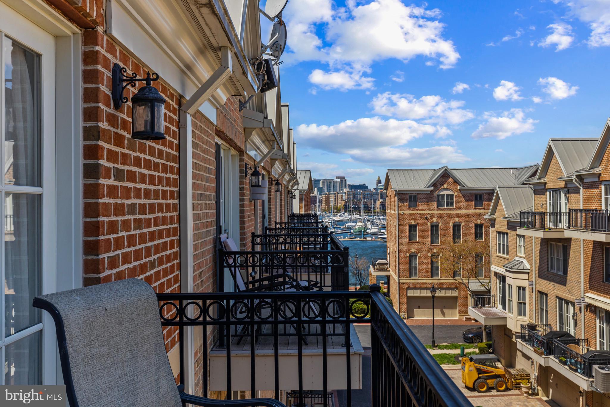 1262 Dockside Circle Baltimore, MD 21224 - Photo 30 of 35 a city view with tall buildings