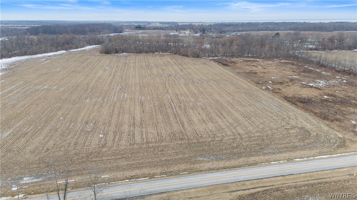 2684 Daniels Road Wilson, NY 14172 - Photo 3 of 8