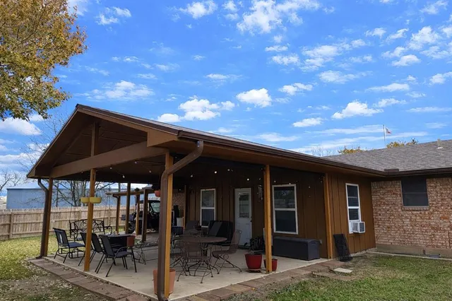 $330,000 | 6989 Farm To Market Road 922, Era, TX 76238