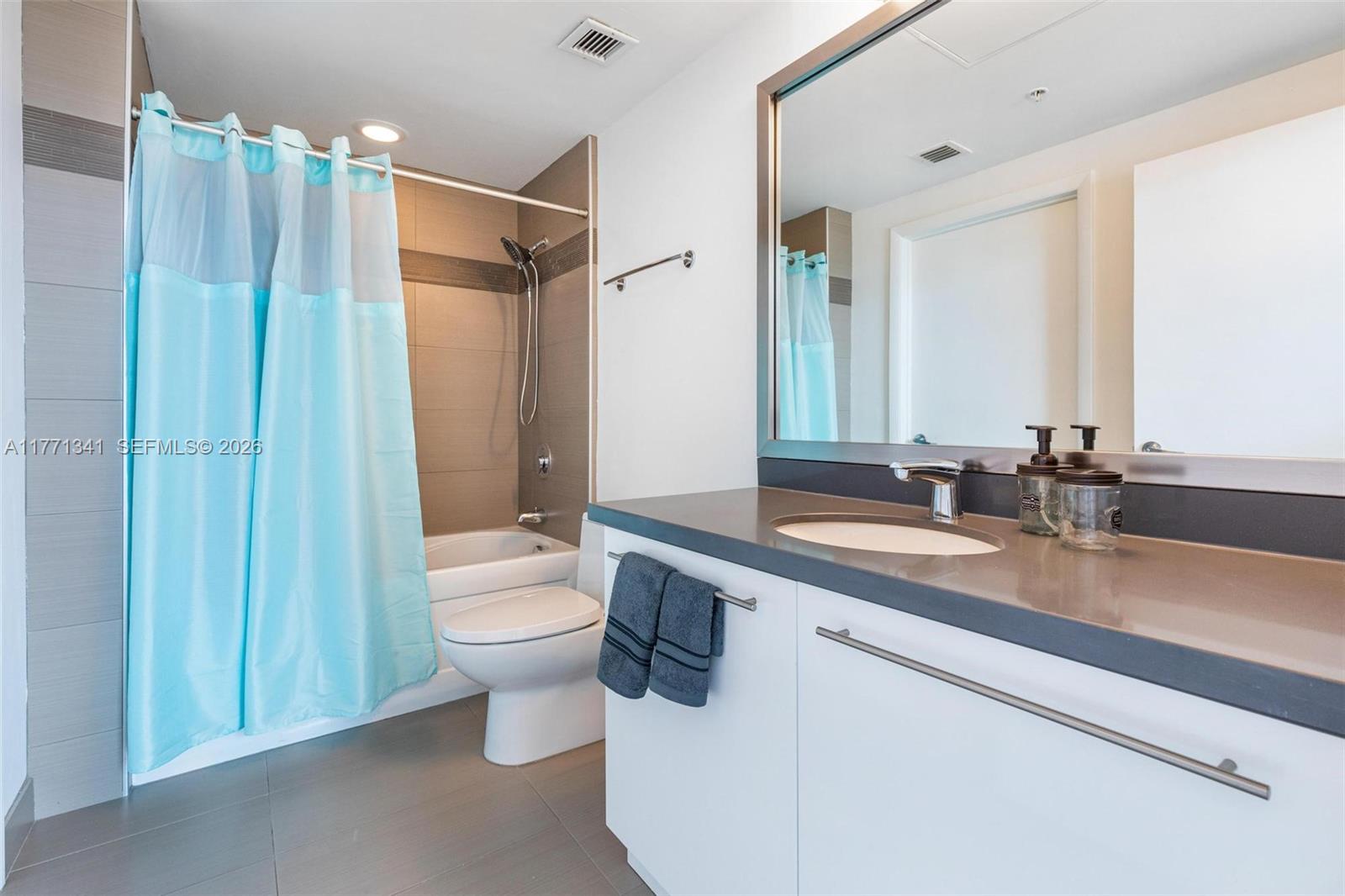90 Southwest 3rd Street, Unit 4103 Miami, FL 33130 - Photo 16 of 31 Gallery Image 16