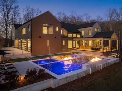 $8,250,000 | 3976 New Highway 96 West, Franklin, TN 37064