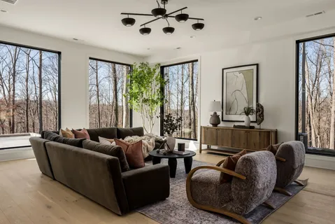 $8,250,000 | 3976 New Highway 96 West, Franklin, TN 37064