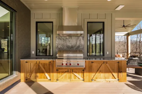 $8,250,000 | 3976 New Highway 96 West, Franklin, TN 37064