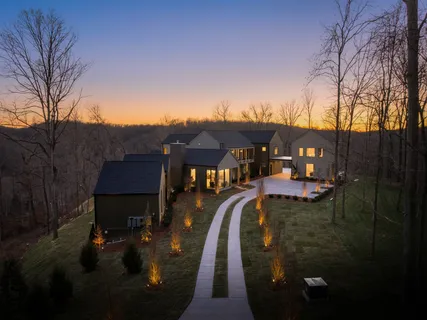 $8,250,000 | 3976 New Highway 96 West, Franklin, TN 37064