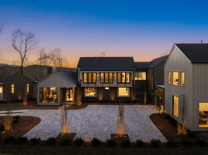 $8,250,000 | 3976 New Highway 96 West, Franklin, TN 37064