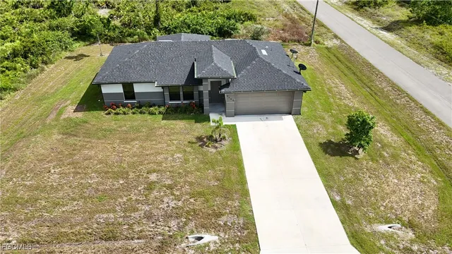 $1,850 | 4500 East 5th Street, Lehigh Acres, FL 33972