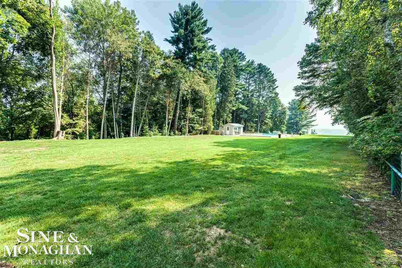 2427 South Lakeshore Road Applegate, MI 48401 - Photo 48 of 55 50085192-47.JPG