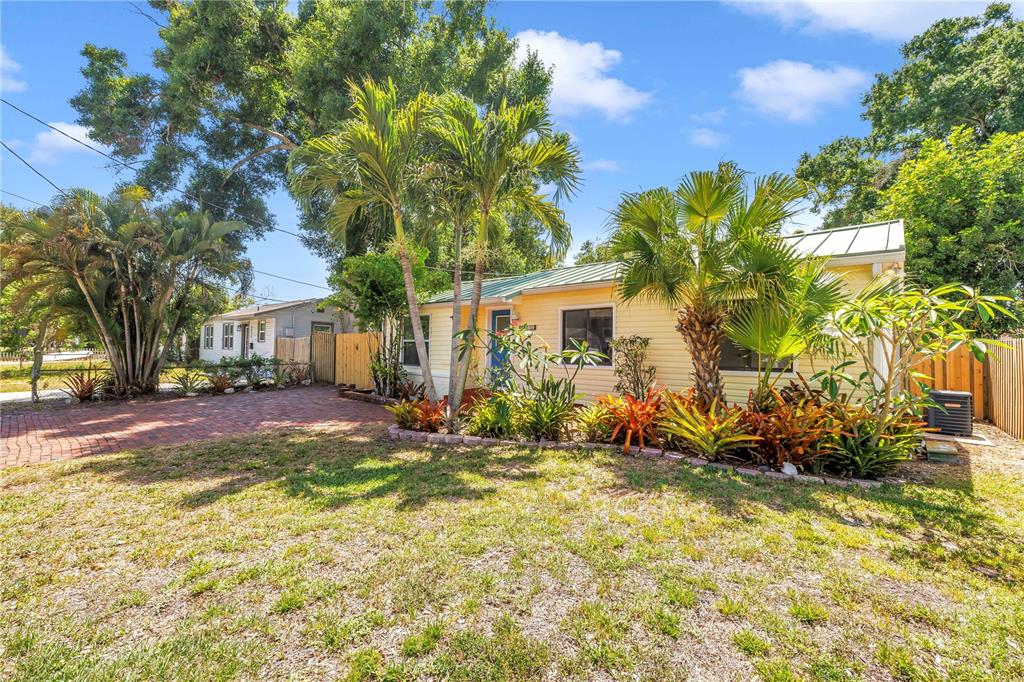 5032 19th Street North St. Petersburg, FL 33714 - Photo 5 of 25