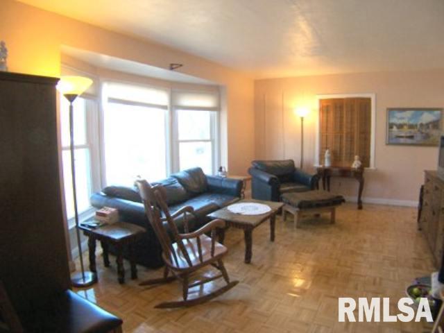 3315 Middle Road Davenport, IA 52803 - Photo 4 of 9 Gallery Image 4