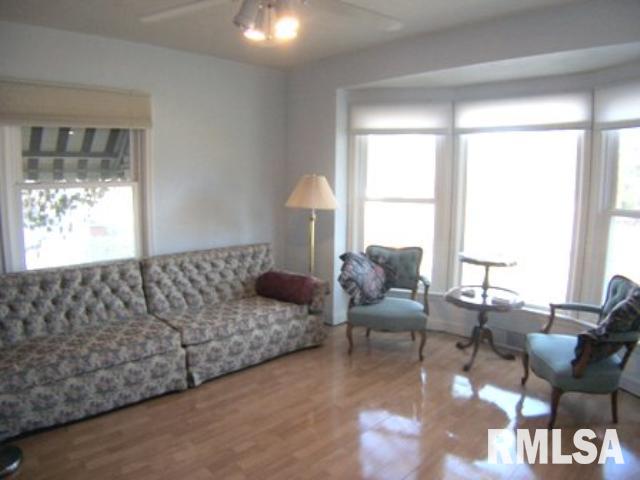 3315 Middle Road Davenport, IA 52803 - Photo 5 of 9 Gallery Image 5