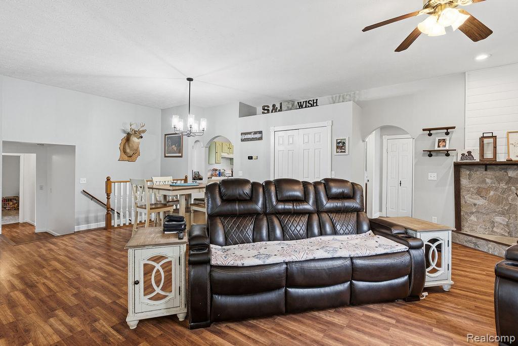 4246 South Durand Road Durand, MI 48429 - Photo 13 of 46 Gallery Image 13