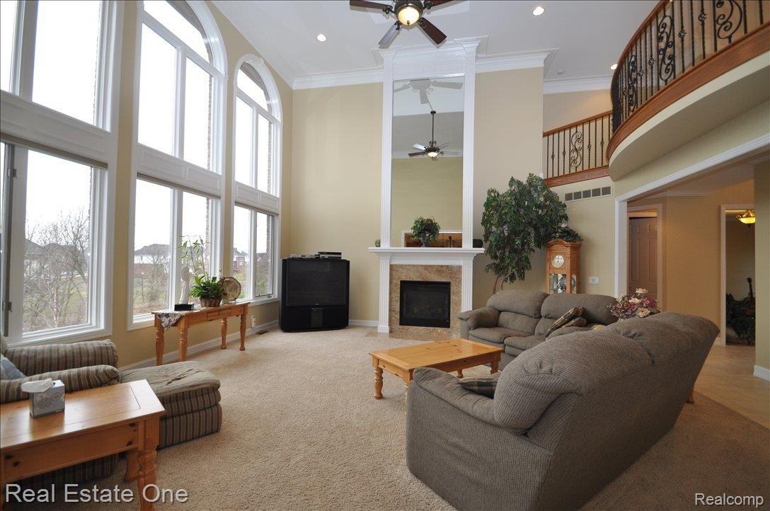 751 Quarry Drive Rochester, MI 48306 - Photo 11 of 21 great room