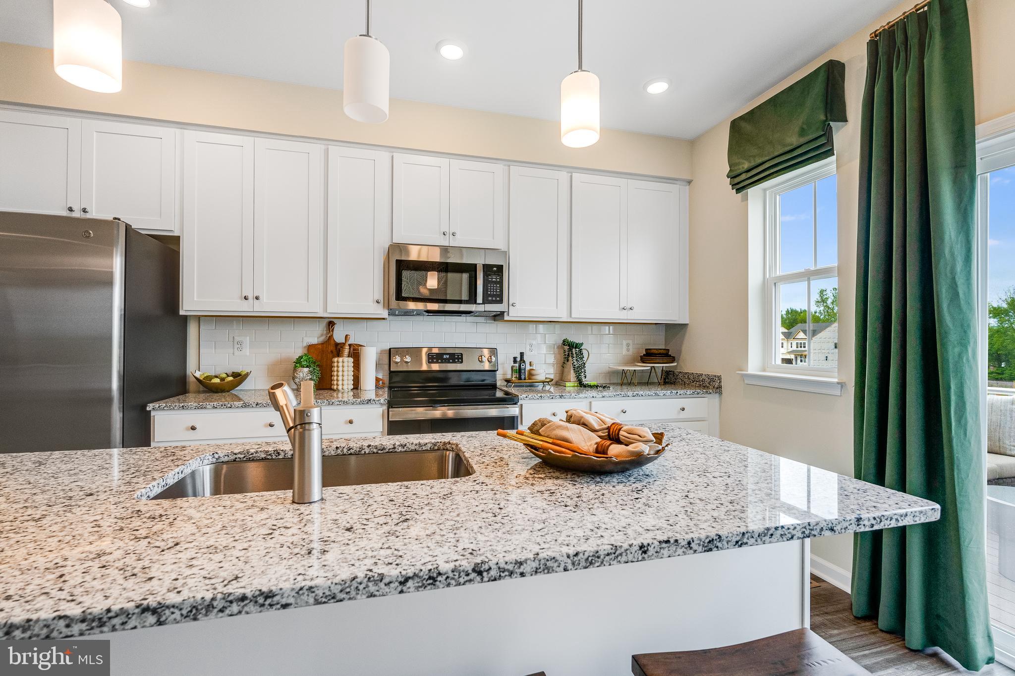 248 Swan Fld Avenue Ranson, WV 25438 - Photo 3 of 21