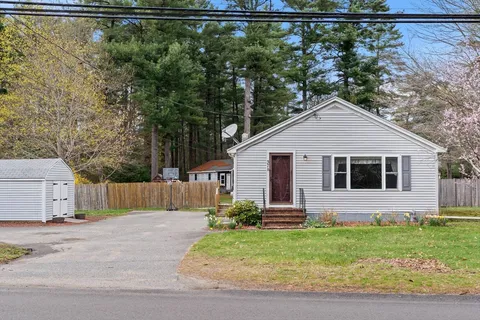 $479,000 | 37 Anderson Avenue, Middleboro, MA 02346