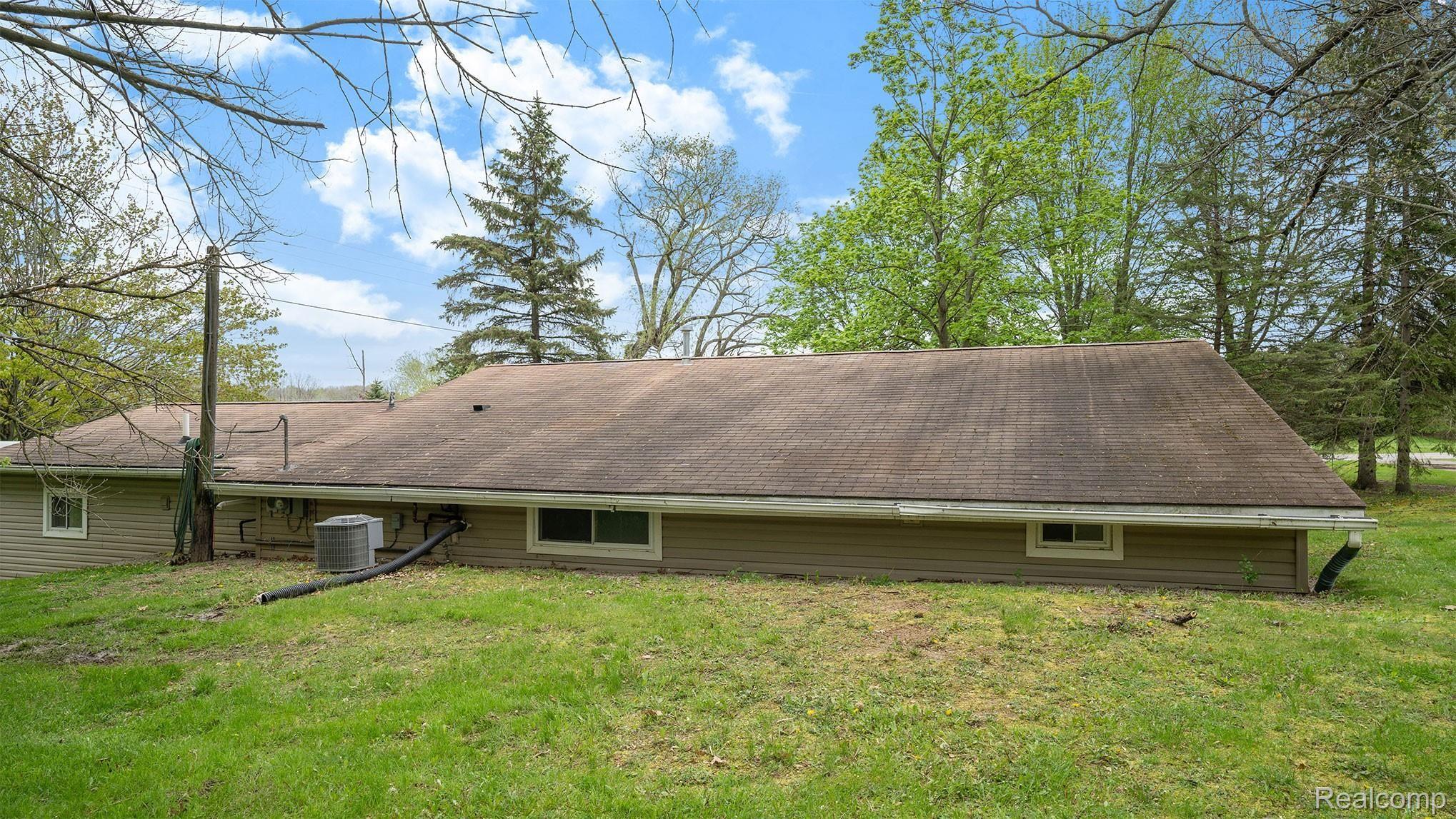 4160 Chilson Road Howell, MI 48843 - Photo 22 of 24 DSC00488.jpg