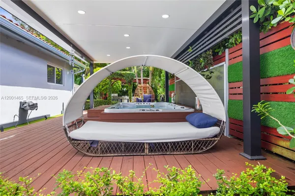 $5,800 | 2121 Red Road, Coral Gables, FL 33155