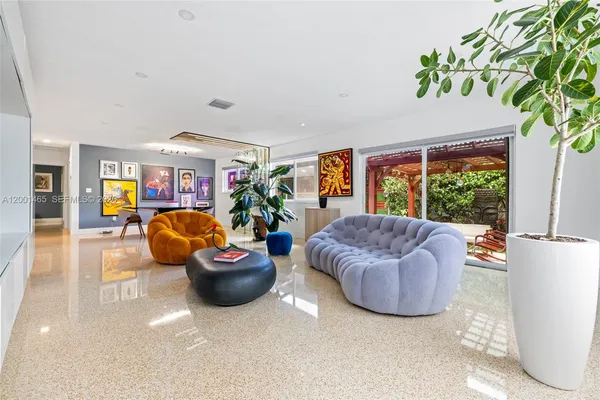 $5,800 | 2121 Red Road, Coral Gables, FL 33155