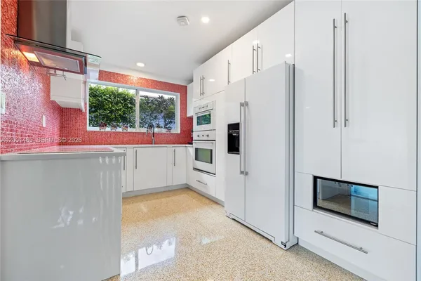 $5,800 | 2121 Red Road, Coral Gables, FL 33155