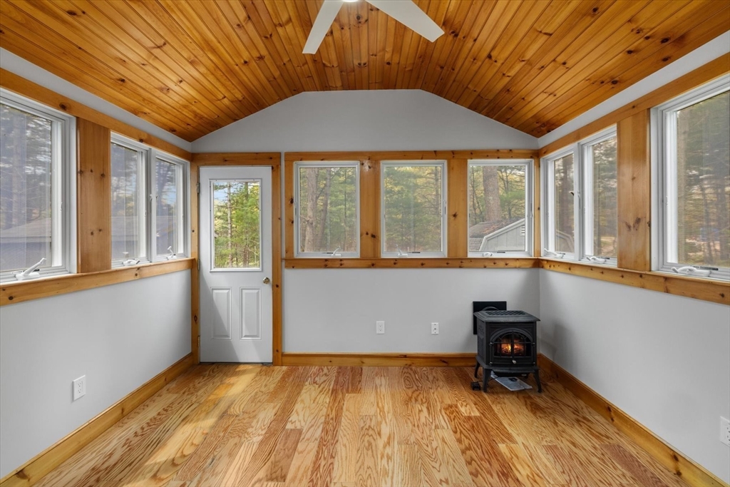 76 Woodridge Road Duxbury, MA 02332 - Photo 12 of 42