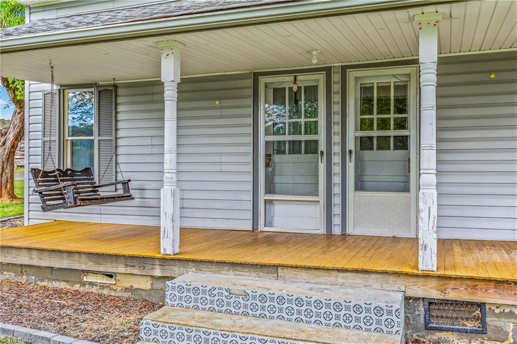 478 Randleman Road Hamptonville, NC 27020 - Photo 5 of 33 Gallery Image 5