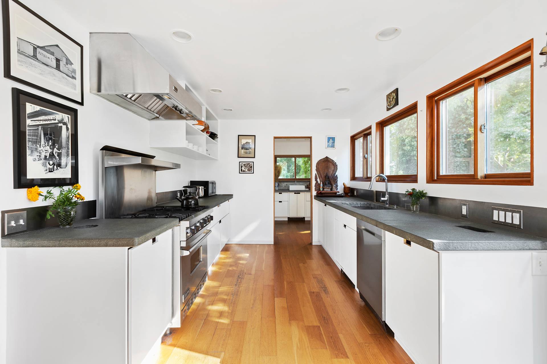350 Highland Terrace Bridgehampton, NY 11932 - Photo 6 of 26