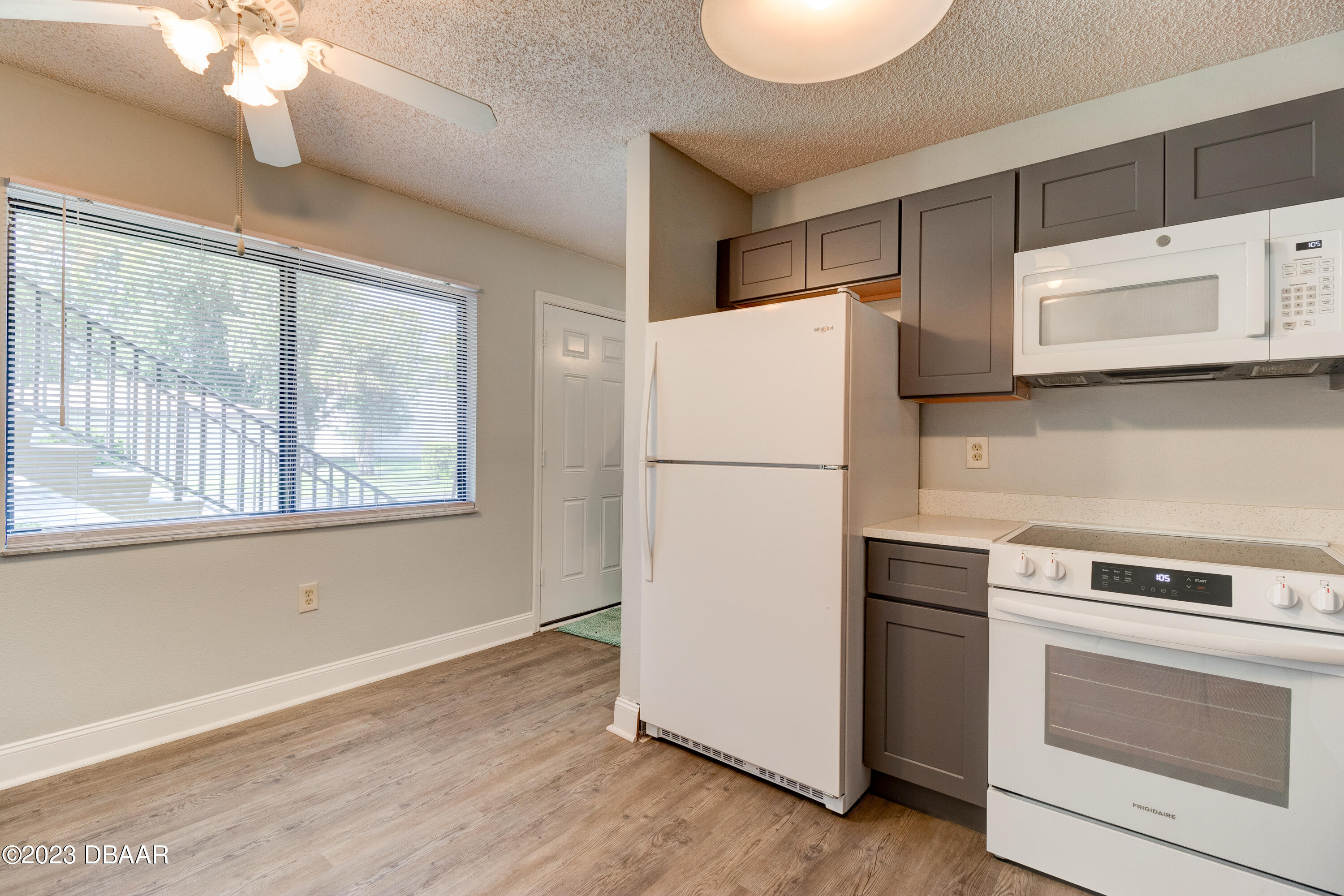 1601 Big Tree Road, Unit 203 Daytona Beach, FL 32119 - Photo 6 of 18 9-1601-Big-Tree-203-11