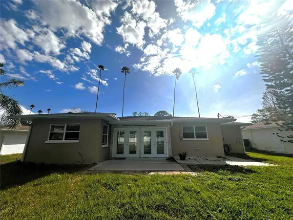 $2,750 | 1790 Santa Barbara Drive, Dunedin, FL 34698