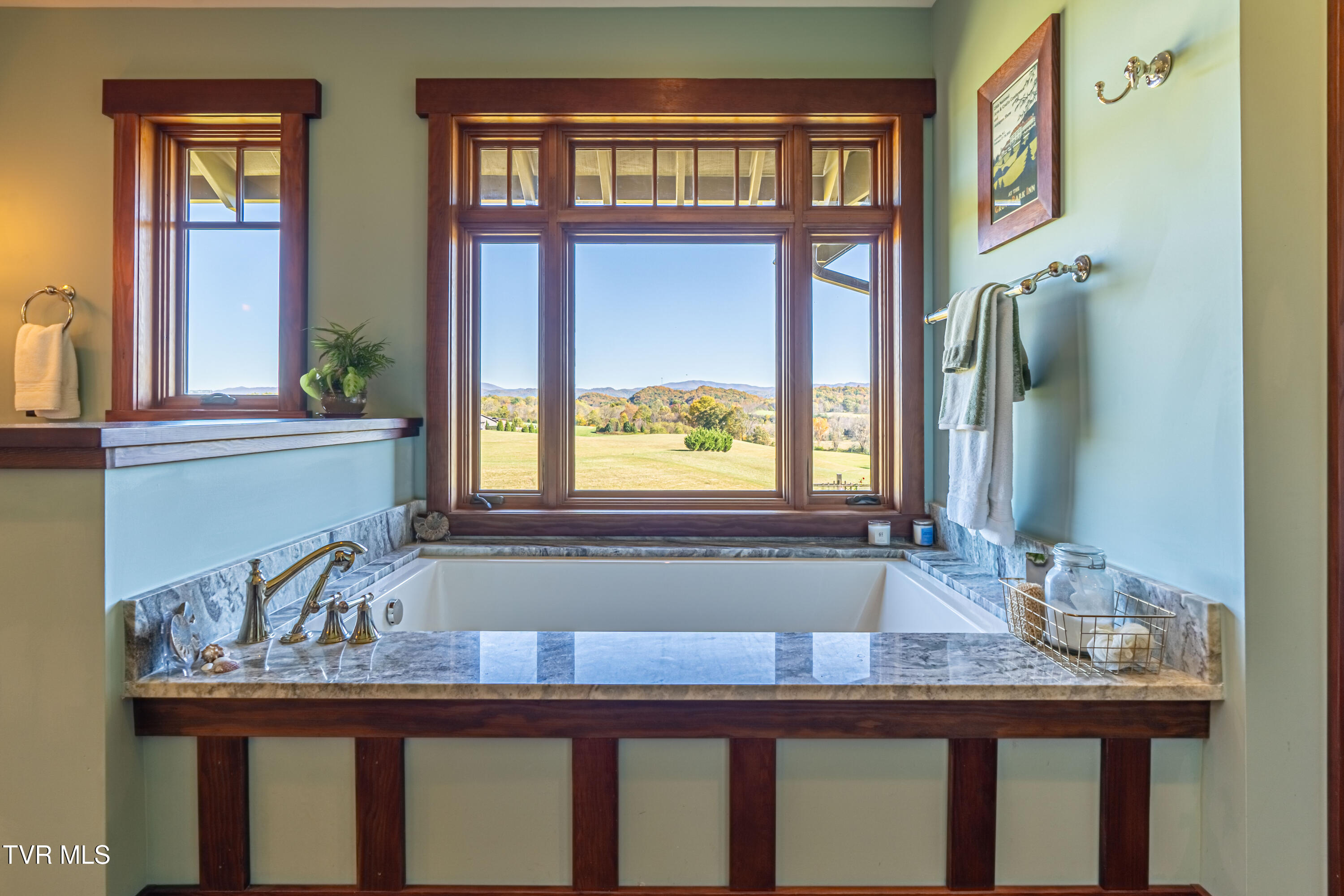 28120 Osceola Road Abingdon, VA 24211 - Photo 27 of 90 6' Soaking Tub